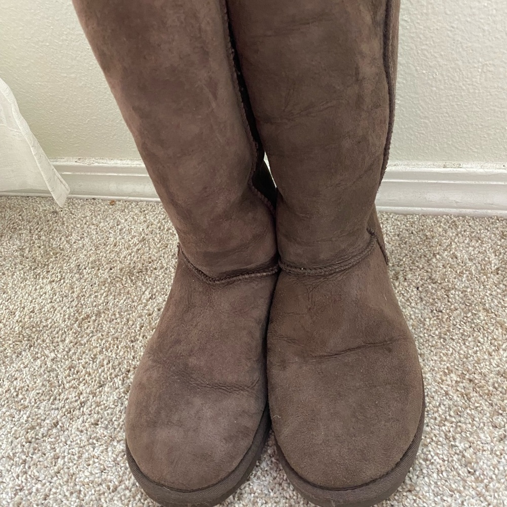 Tall Chocolate Brown UGGS!